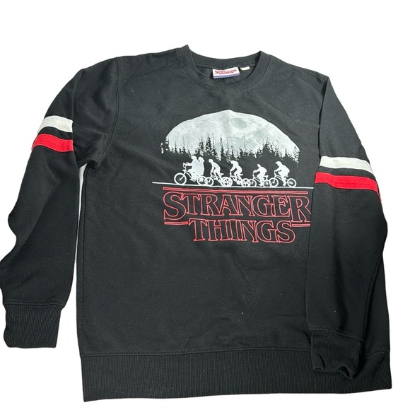 Vintage-Inspired Stranger Things Sweater - Medium Size - Picture 1 of 2